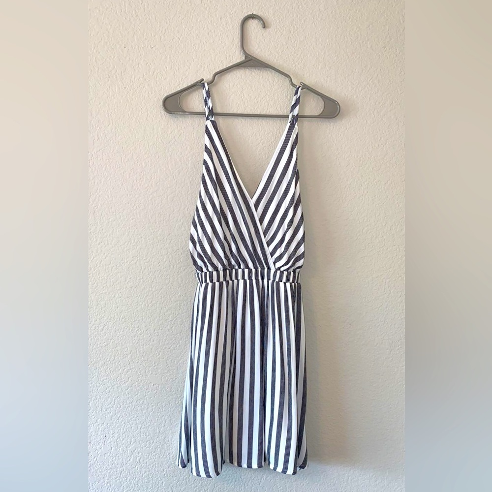 Lulu’s black and white striped strappy dress size Small